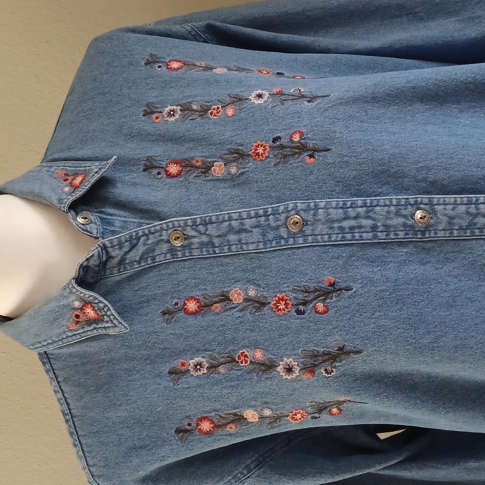 Vintage Northern Reflections Embroidered Jeans Shirt
